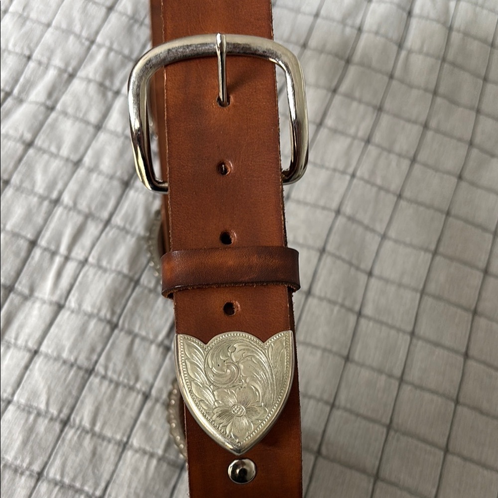 Vintage Brown Leather Belt with Silver Accents - Picture 4 of 11
